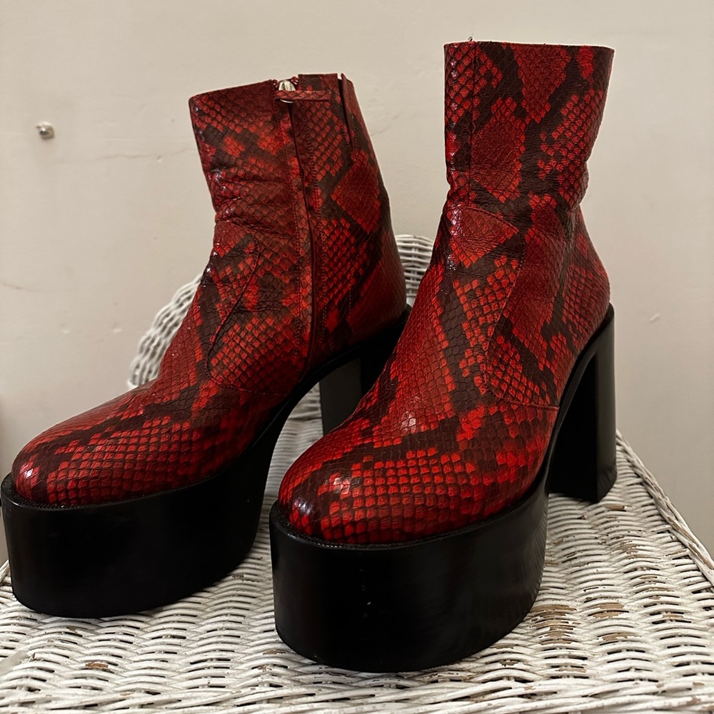 Simon Miller High Raid Red Tango 110mm platform Boots ๐ฅ๐ฅ๐ฅ๐ฅ๐ฅ๐ฅ๐ฅ๐ฅ - Picture 4 of 7